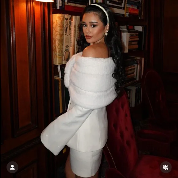 Sierra Darien Luxe ivory white faux fur matching 2 piece mini skirt & blazer set - Picture 13 of 13